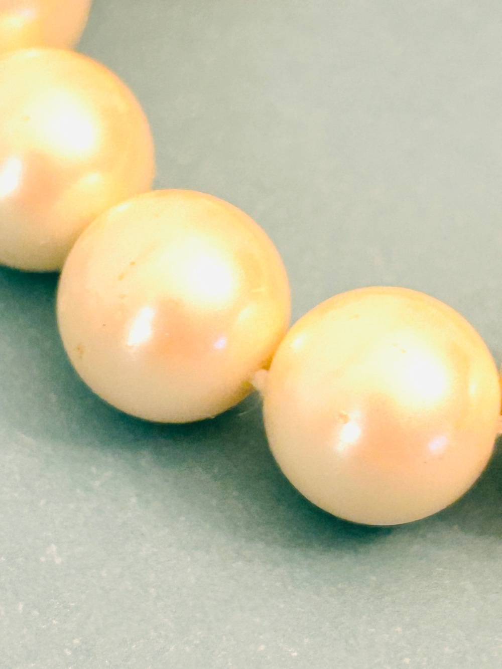 Kate Spade Pearl Bead Bracelet and Earrings Set in Cream and Gold - Picture 4 of 8